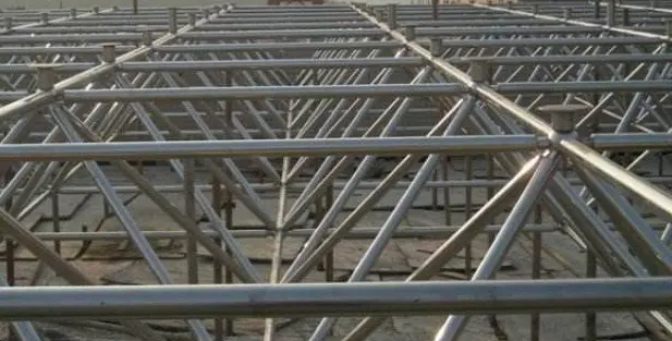 阜阳盘点螺栓球网架构件施工前的3方面考试事件